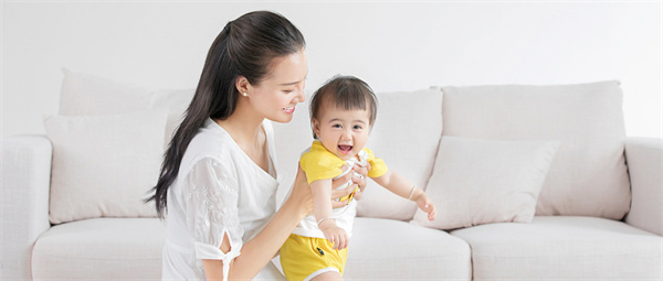 如何挑选育儿嫂？好的育儿嫂都在哪找的？(图2)