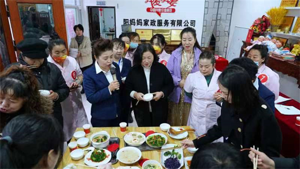 甘谷我爱我妻举办2023优秀家政员分享会(图5)