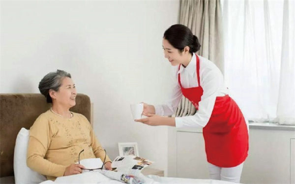 客户表扬保姆时的高情商回答(图1)