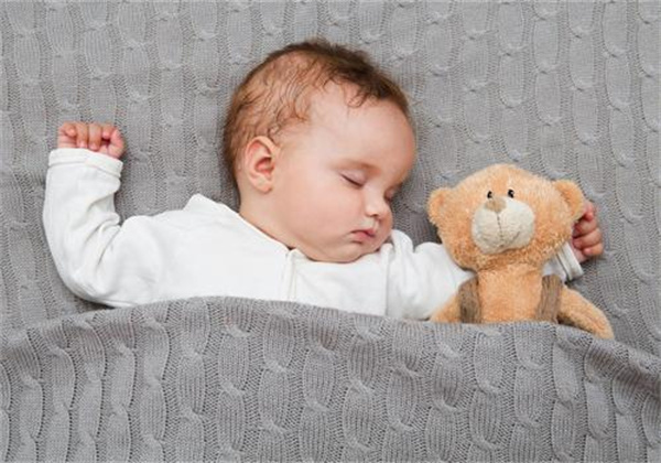 育婴师培养宝宝睡整夜觉的方法(图1)