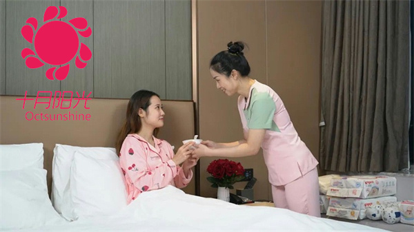 月嫂是24小时都要服务吗？(图2)