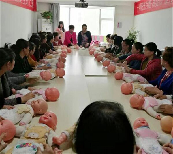 北京月嫂培训机构的收费与学员评价：口碑决定一切(图2)