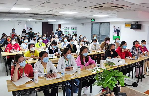 北京免费育婴师培训靠谱吗？警惕“免费”背后的陷阱(图1)