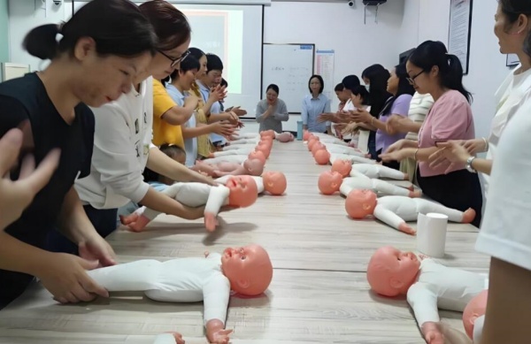 北京小儿推拿培训避坑:隐形消费、无证机构识别(图2) 北京小儿推拿培训避坑:隐形消费、无证机构识别(图2)