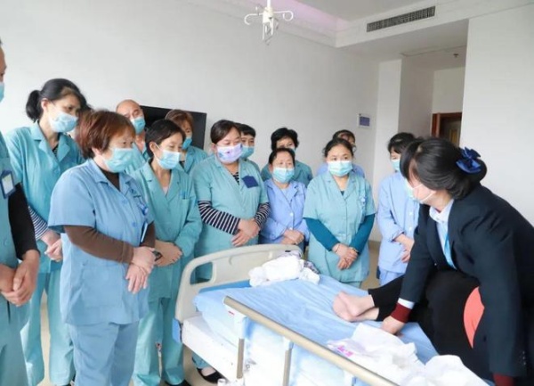 北京医院护工培训机构哪家比较靠谱?(图1) 北京医院护工培训机构哪家比较靠谱?(图1)