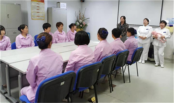 北京月嫂培训套餐班值得报吗?多证打包收费辨析(图1)